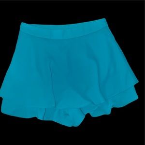 Zara mini skort. Medium. Tiered. Ruffle.